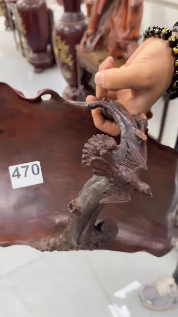 交趾黄檀（大红酸枝）一**?工艺品88888888