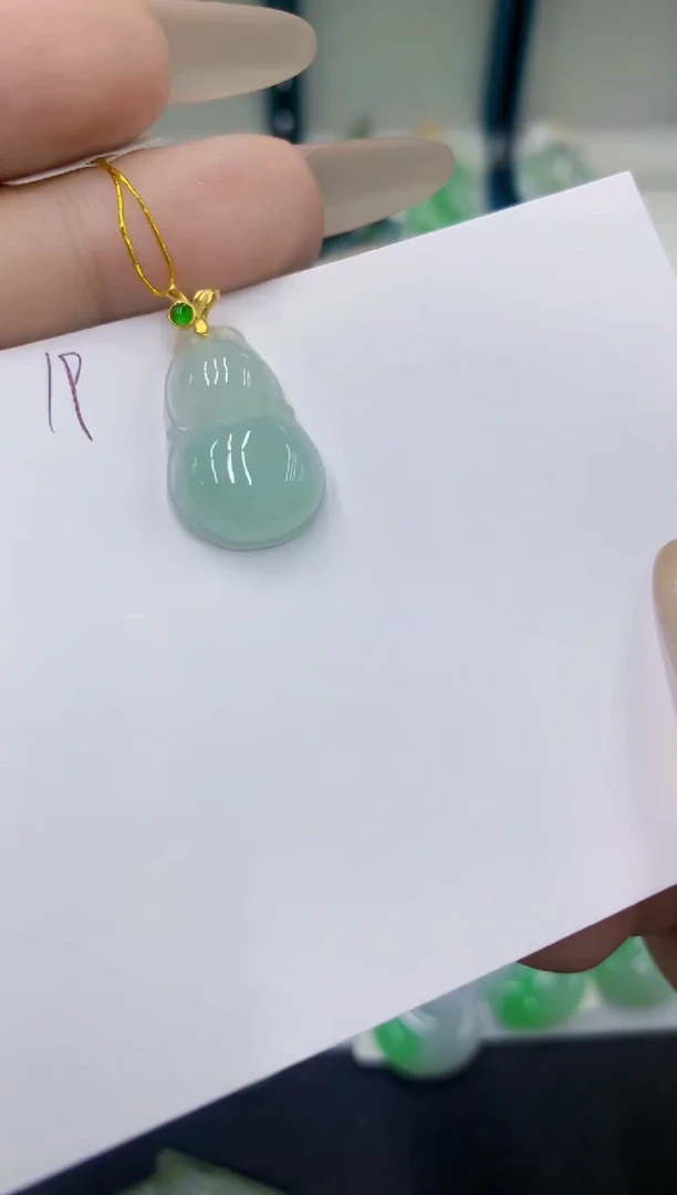 翡翠未镶嵌颈饰11111111111111