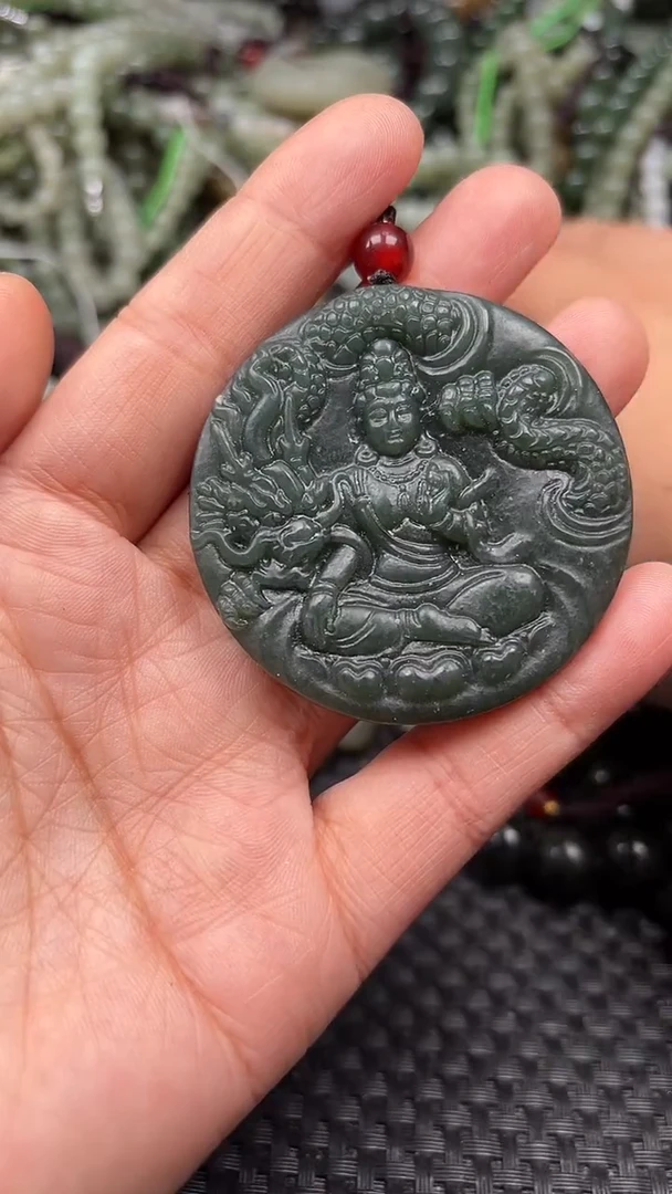 颈饰未镶嵌和田玉1