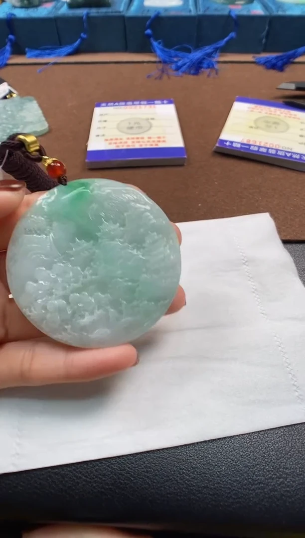 颈饰未镶嵌翡翠多样性发其一