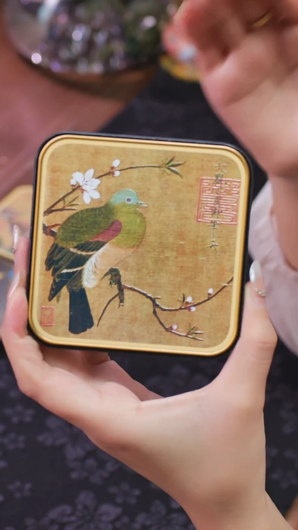 壹藏贰宝桃鸠杯垫一片