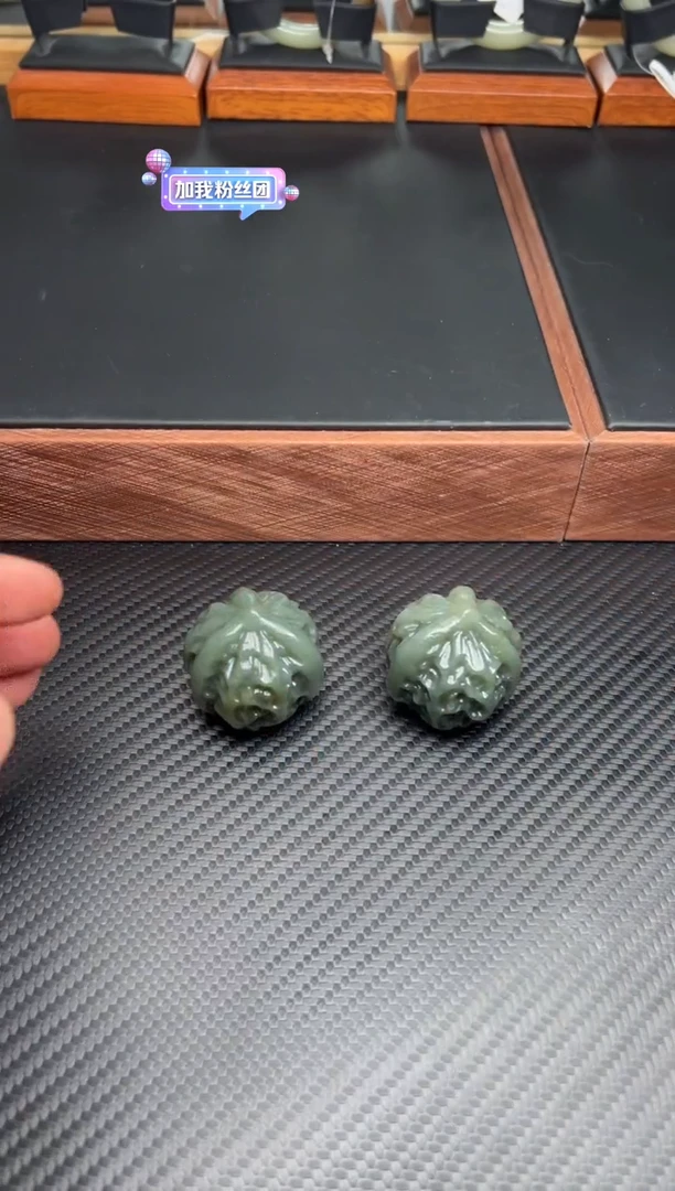 未镶嵌和田玉把件且末微色差近矿M