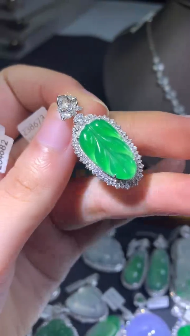 吊坠(不含链)18K金镶嵌翡翠吊坠