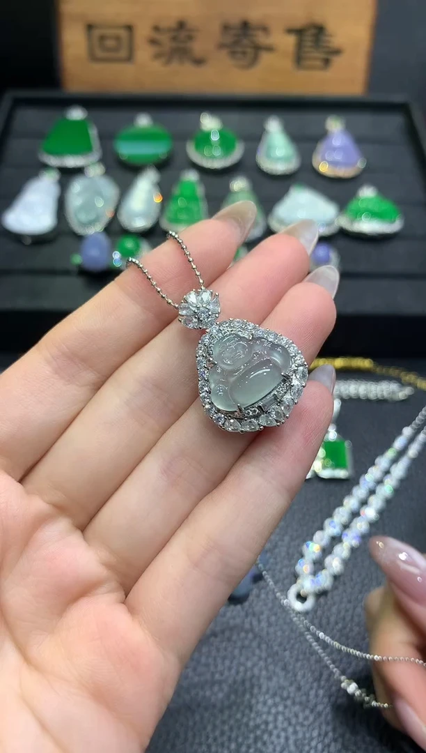 吊坠(赠链)未镶嵌翡翠2多样性随机发货1件