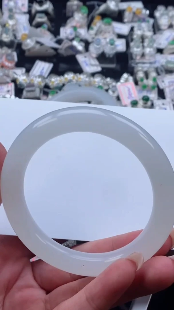 【闪购商品】石英质玉手镯未镶嵌天然玉石