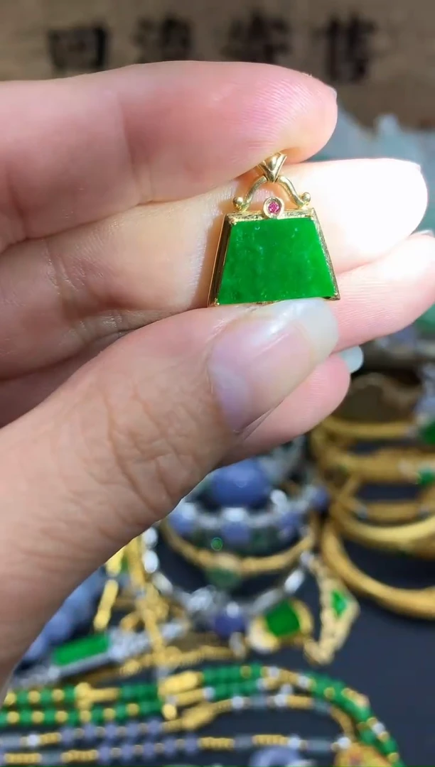 【闪购商品】翡翠颈饰18K金镶嵌477-中国好珍宝