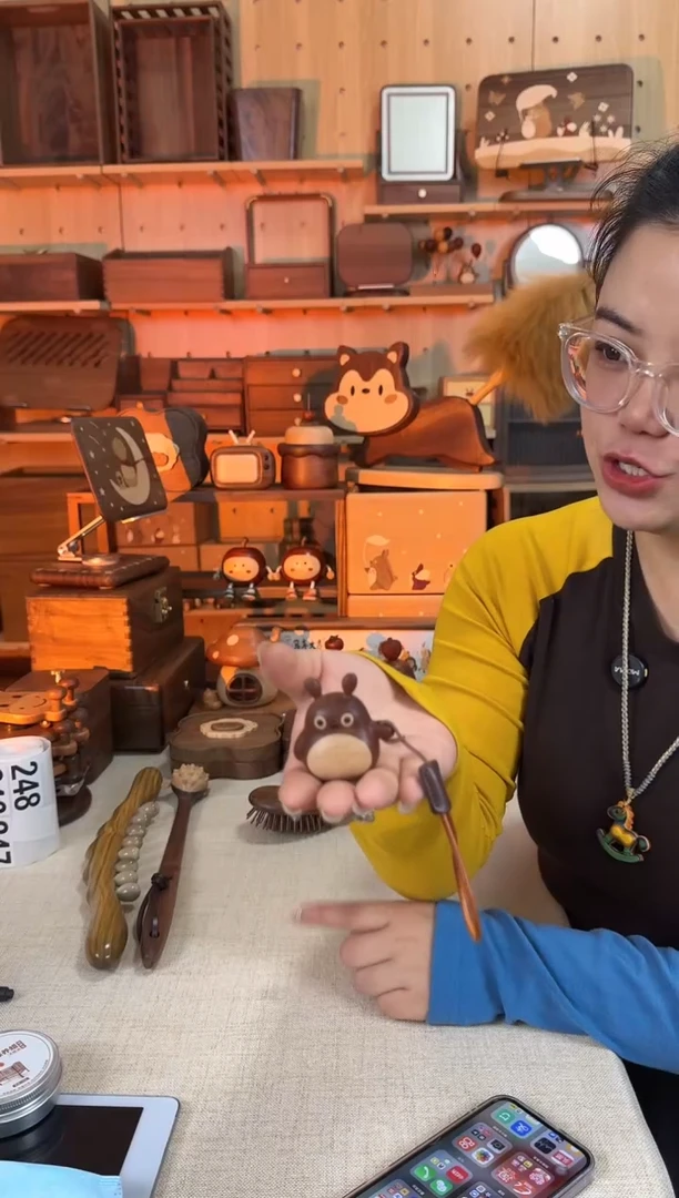 木 乌檀木实木龙猫挂件2个