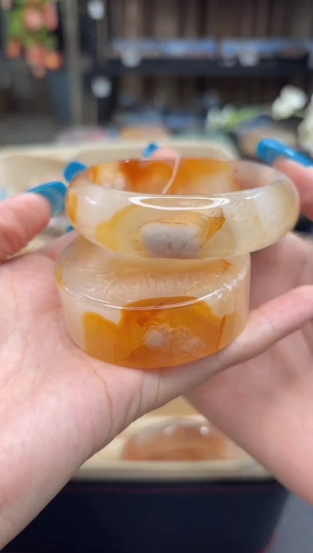 未镶嵌手镯石英质玉75(59圈赠送镯心)