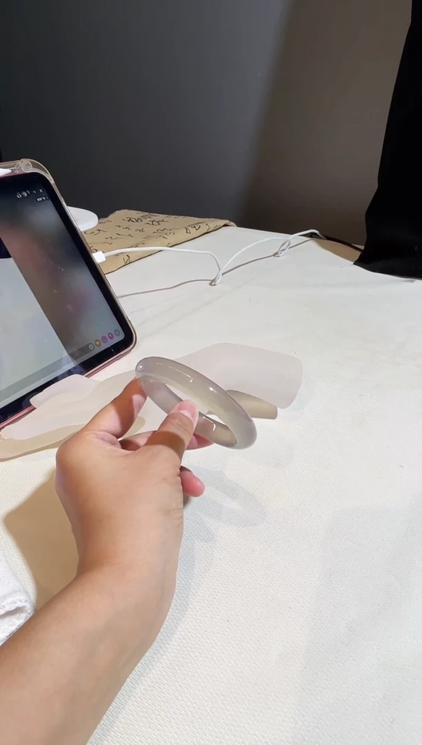 玛瑙/玉髓手镯未镶嵌58.8鉴赏期48小时