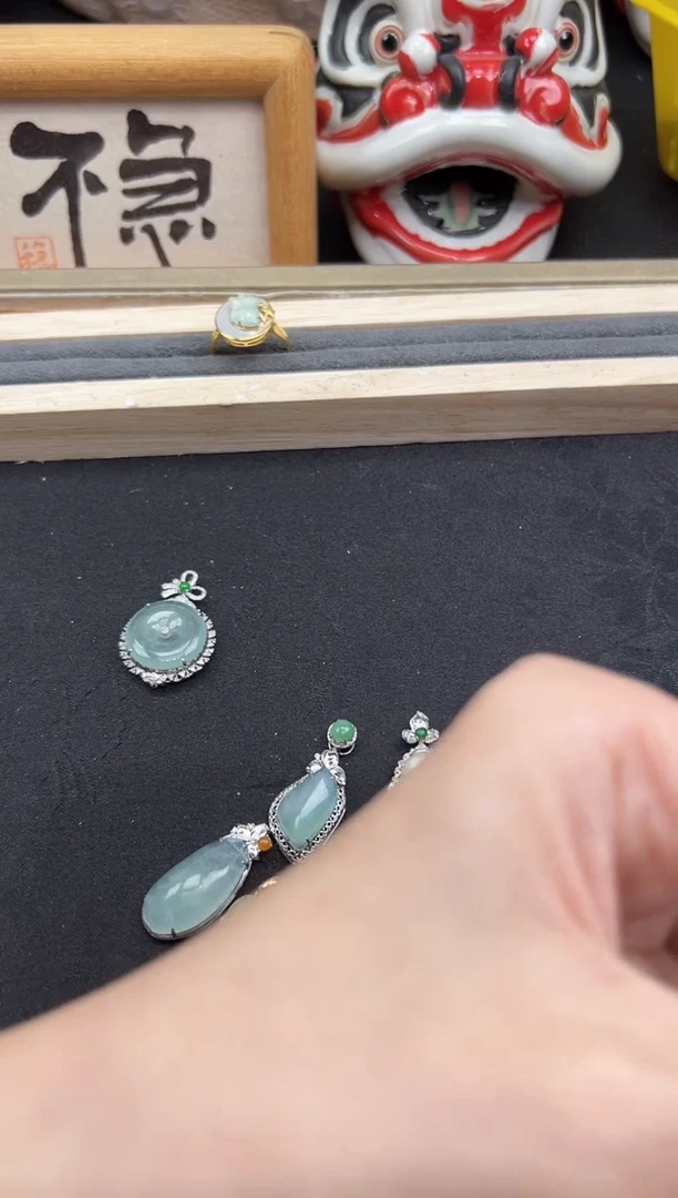 【闪购商品】翡翠吊坠(不含链)18K金镶嵌勿拍