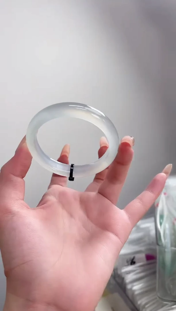 【闪购商品】玛瑙/玉髓手镯未镶嵌53-54圈口