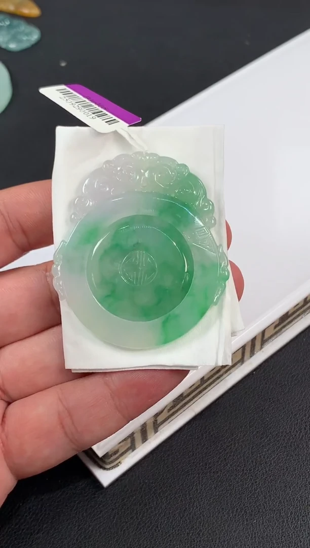 未镶嵌定制翡翠郎**丹翡翠