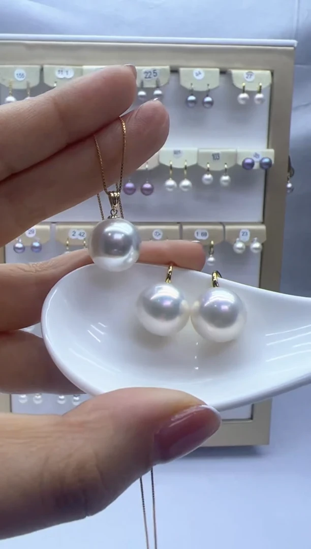 【闪购商品】淡水珍珠吊坠(赠链)18K金镶嵌白瓜+98-高跟鞋