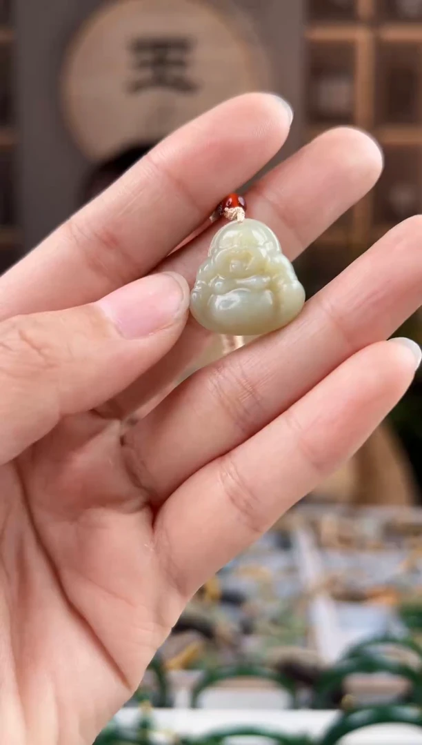 颈饰未镶嵌和田玉拍一发一，拍一发一