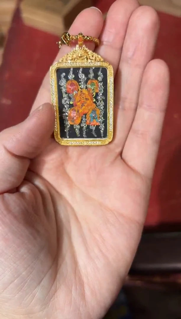 吊坠龙妹的唐卡35788888