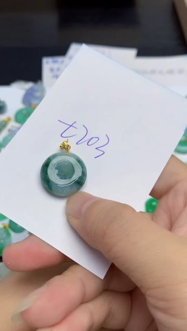 翡翠未镶嵌颈饰11111111