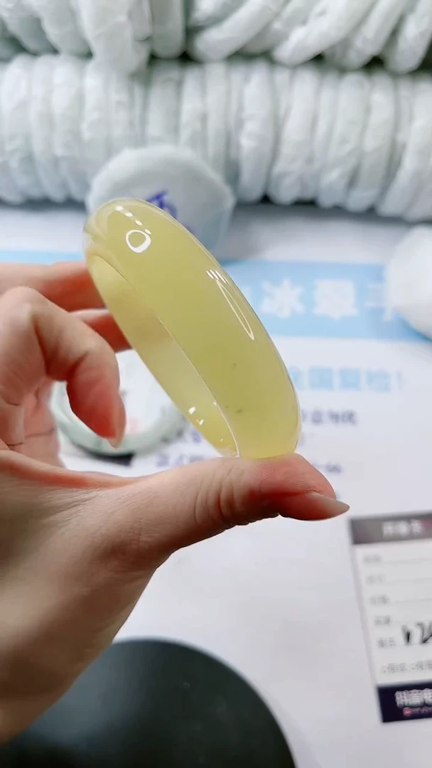 【闪购商品】石英质玉手镯未镶嵌多样性发货V249