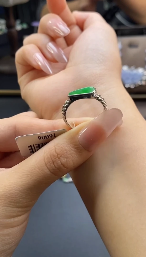 颈饰银S925镶嵌翡翠16006