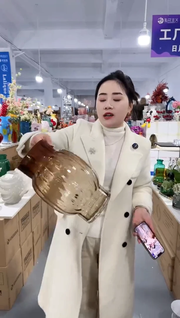 【闪购商品】玻璃安琪花瓶微瑕-FYL3