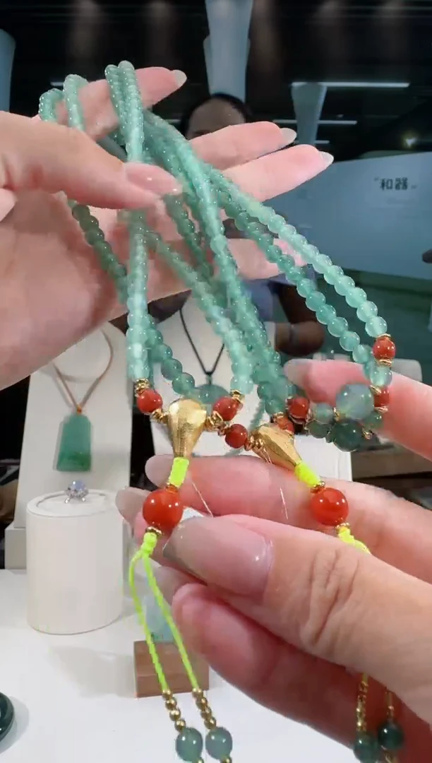 翡翠银S925镶嵌项链纯天然A货翡翠长串（多样性发其一）