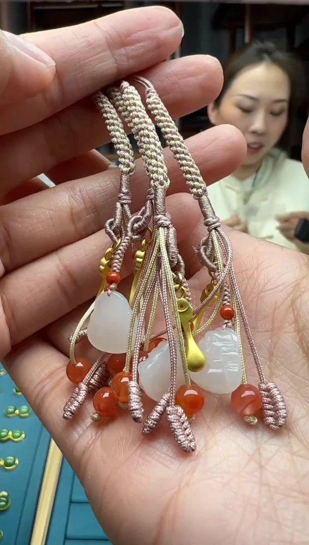 【闪购商品】和田玉颈饰未镶嵌手机挂  多样性发货拍一发一