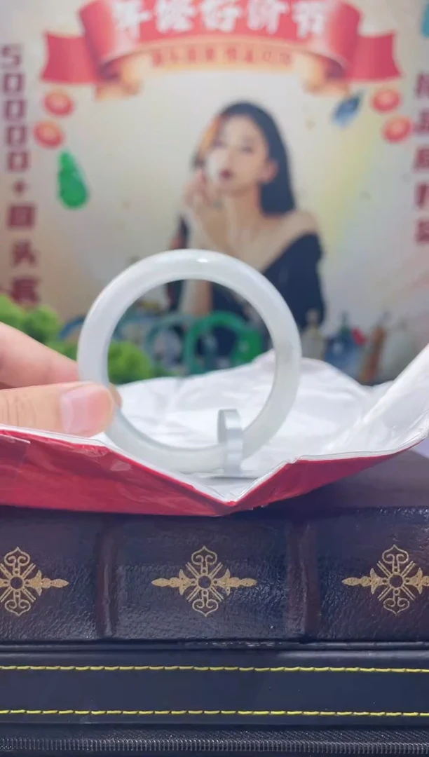 【闪购商品】翡翠手镯未镶嵌10手镯