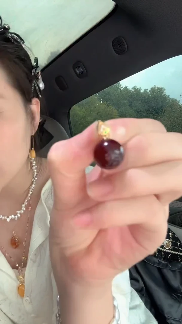 血珀吊坠(不含链)银S925镶嵌小血珀吊坠
