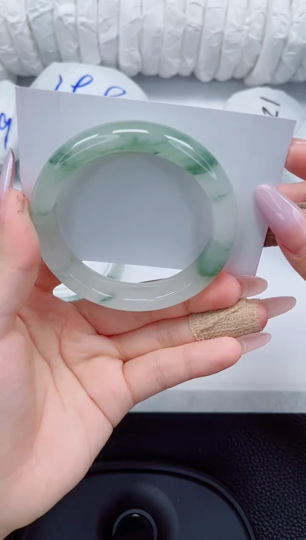 石英质玉手镯未镶嵌31-56/57