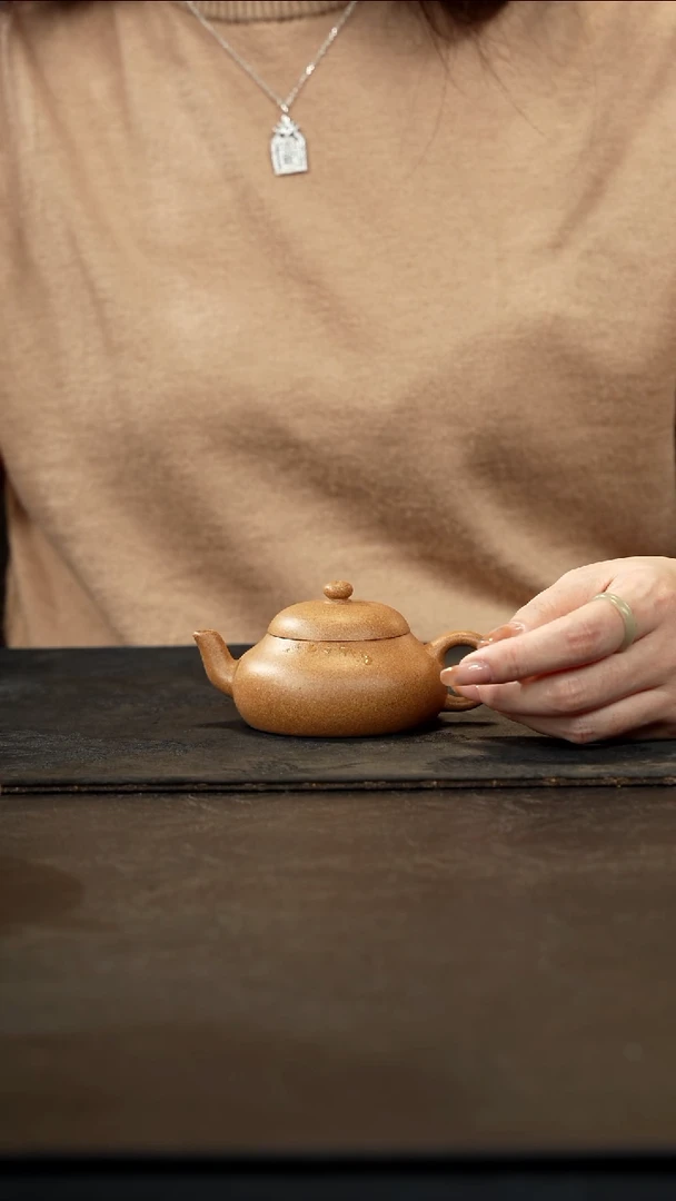 茶壶紫砂冷黄金君德120cc