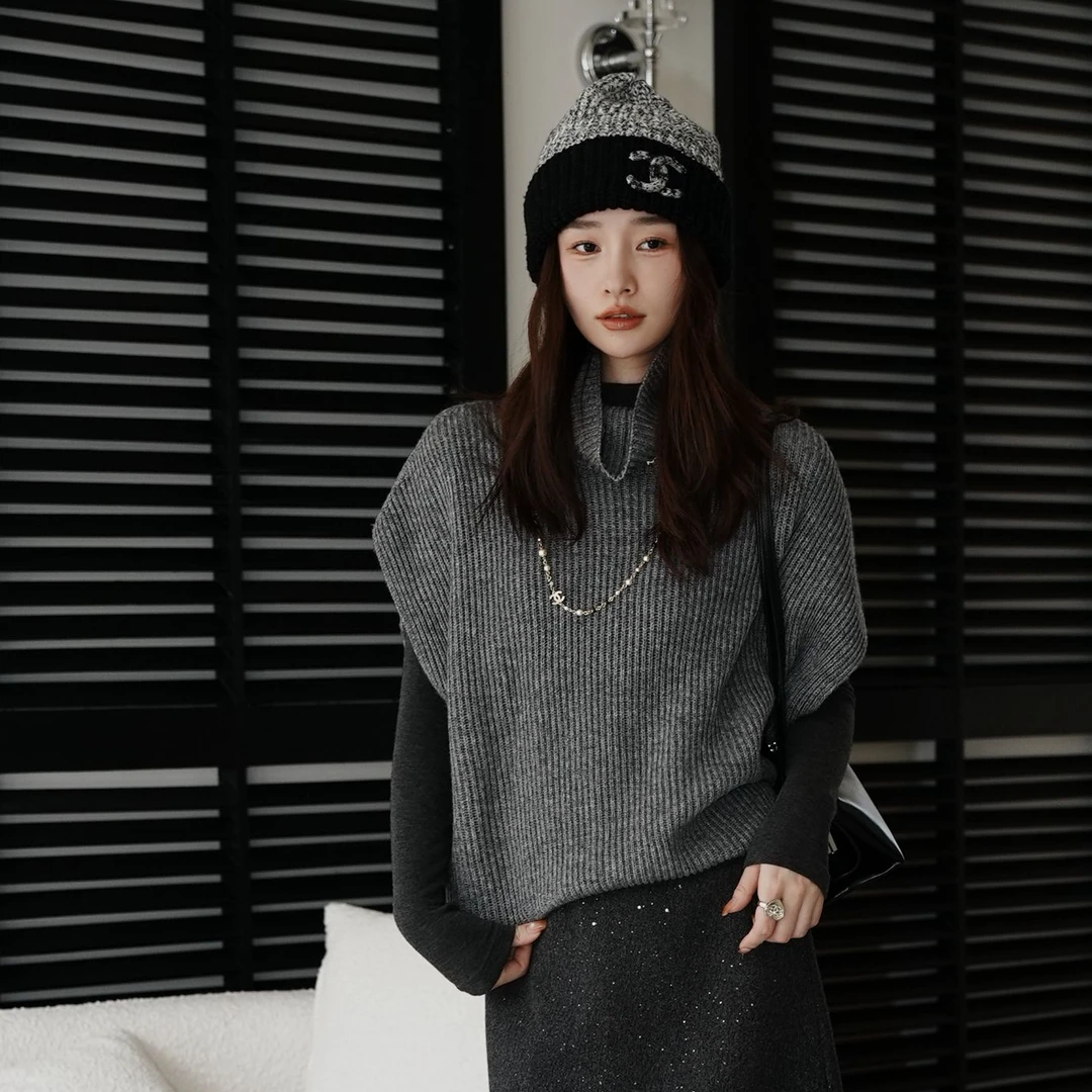 HELA AOMI“慵懒遮肉.马甲”绵羊毛慵懒与时髦并存针织衫CY5CM51521