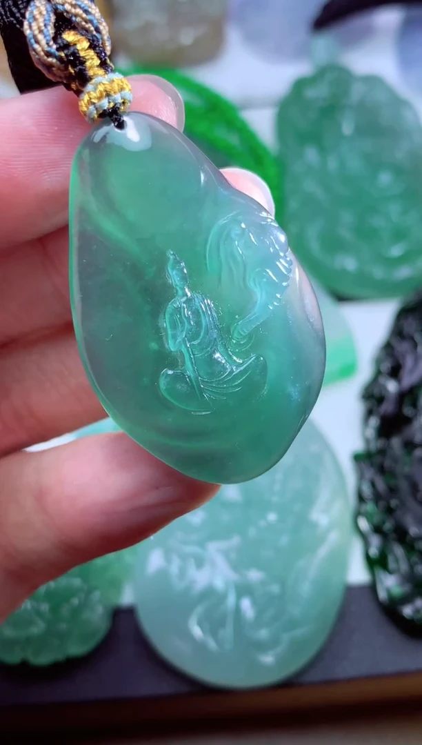 翡翠未镶嵌颈饰天然翡翠A货