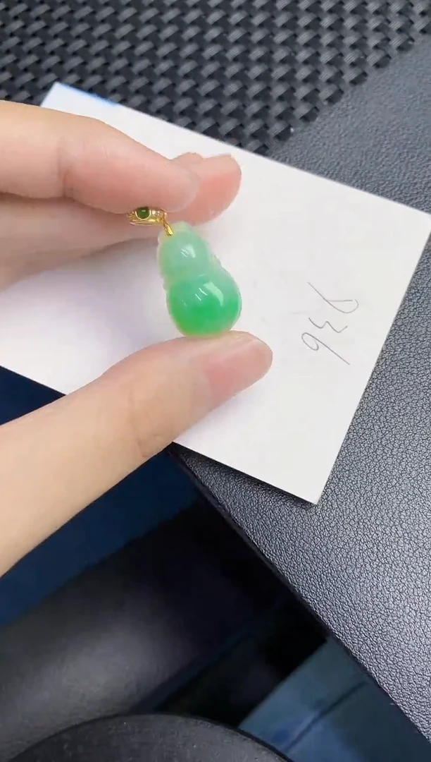 翡翠未镶嵌颈饰天然翡翠緬甸A貨