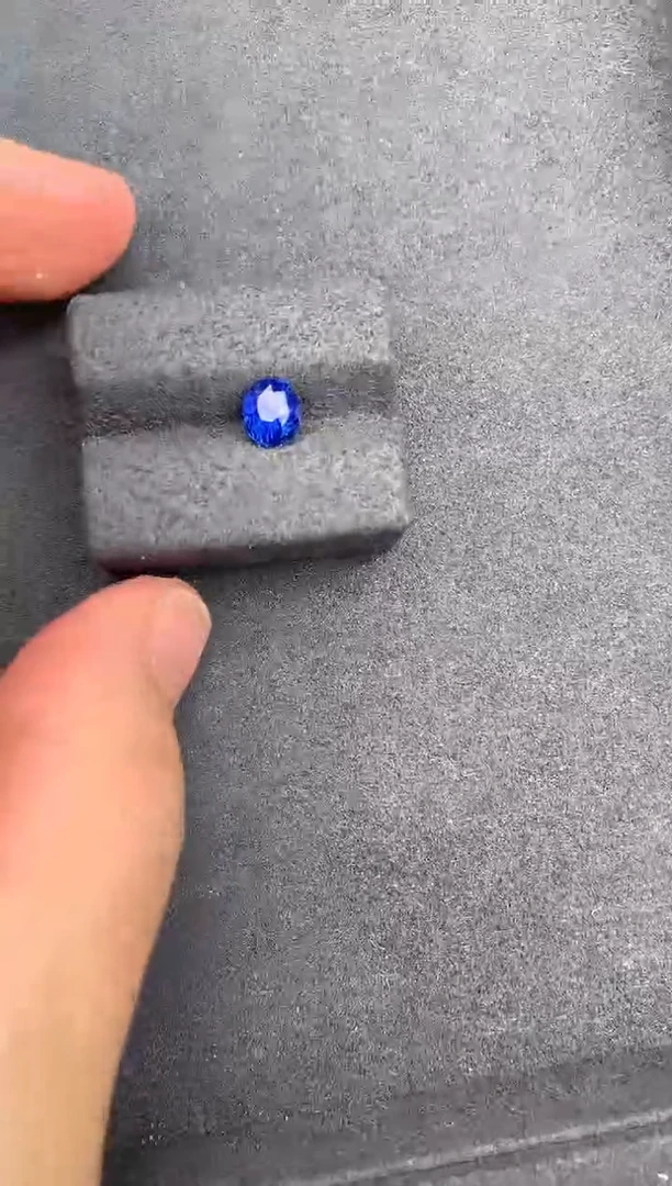 【闪购商品】蓝宝石裸石未镶嵌1ct无烧皇家蓝