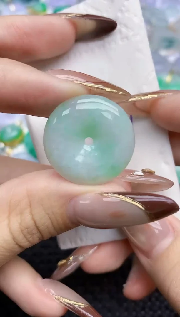 颈饰未镶嵌翡翠   天然翡翠A货  百元以上9米证书费自理