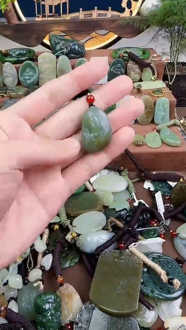 【闪购商品】和田玉颈饰未镶嵌1