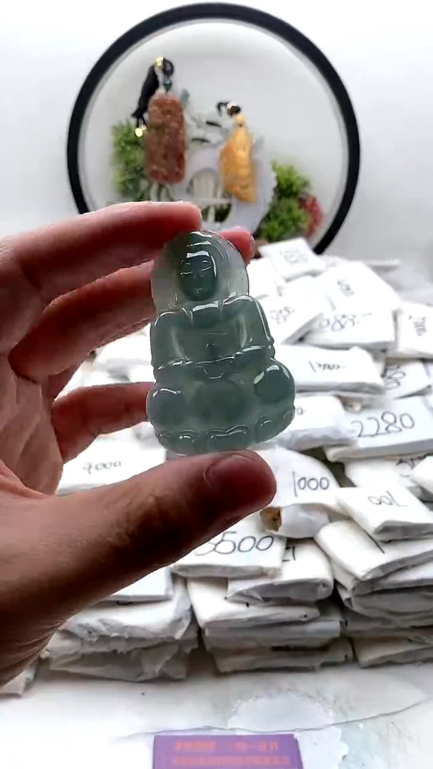 颈饰未镶嵌翡翠观音