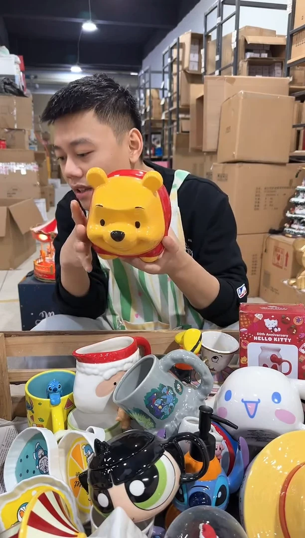 瓷片维尼猪猪钱罐