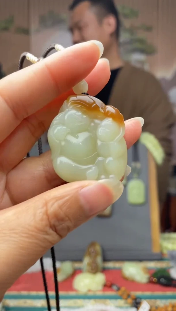 颈饰未镶嵌和田玉拍一发一