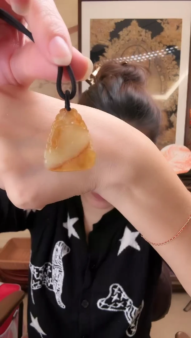 颈饰未镶嵌翡翠吊坠