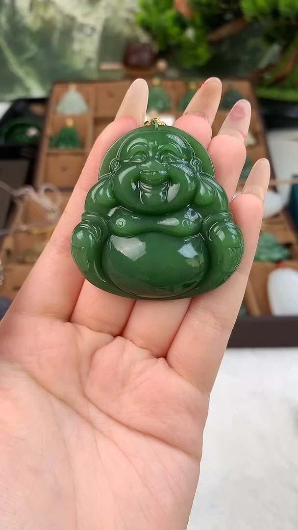 颈饰未镶嵌和田玉吊坠