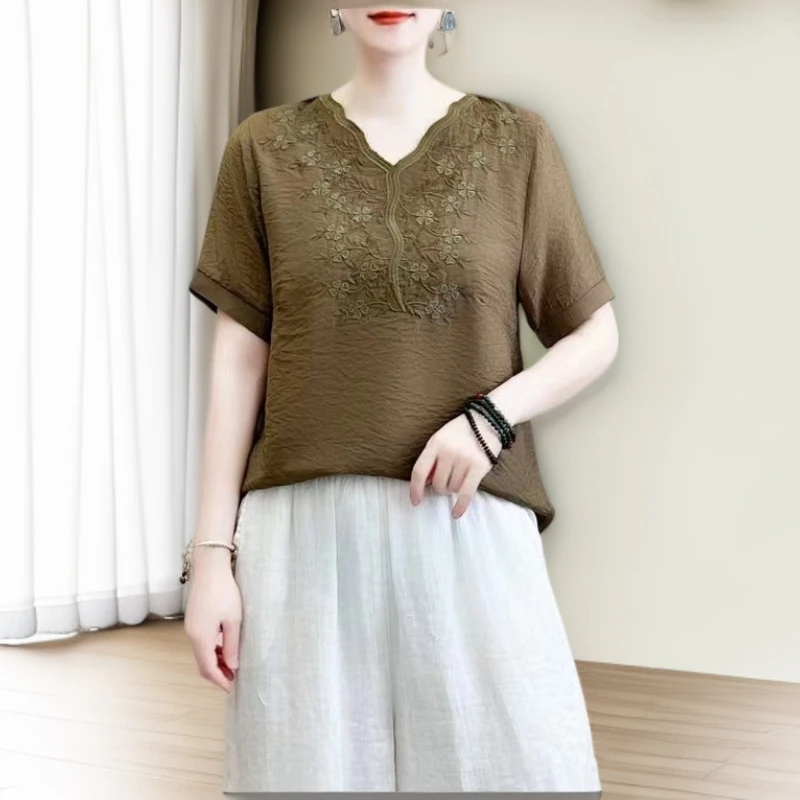 【源头好货】上衣苎麻夏新款V领刺绣时尚洋气宽松大码妈妈装显瘦