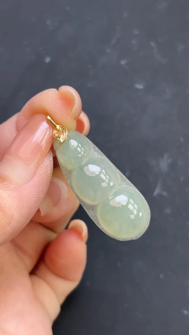 颈饰18K金镶嵌翡翠YM1202-1 豆子