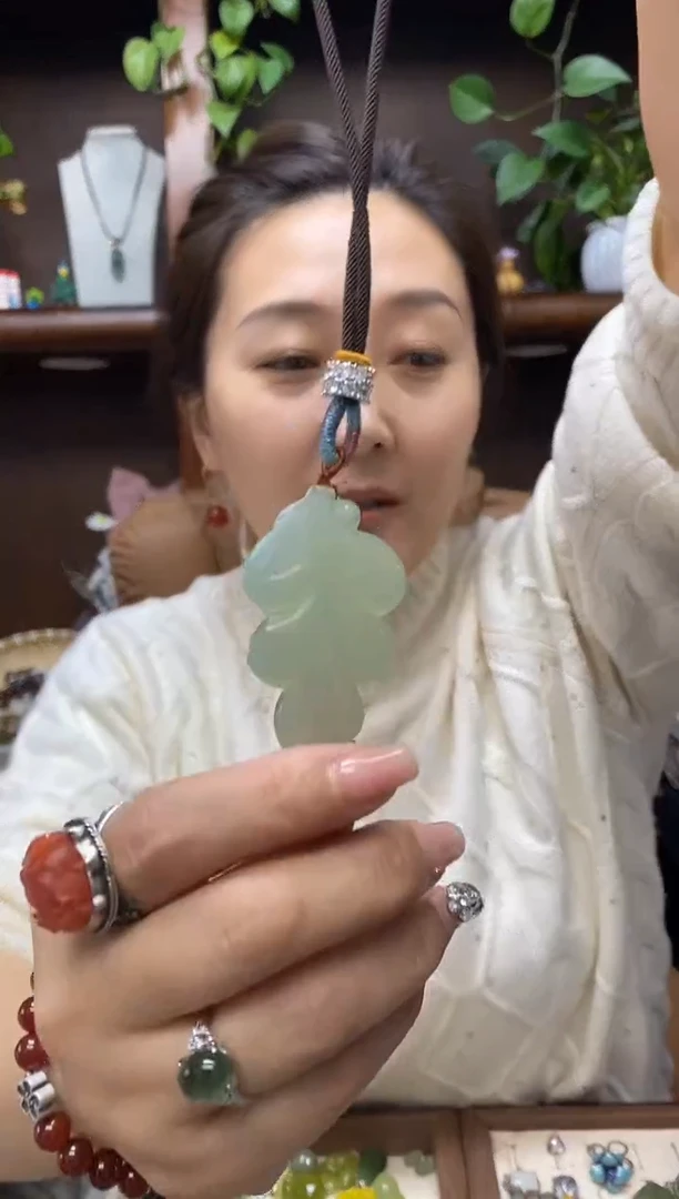 未镶嵌岫玉吊坠多样性发货其中发一