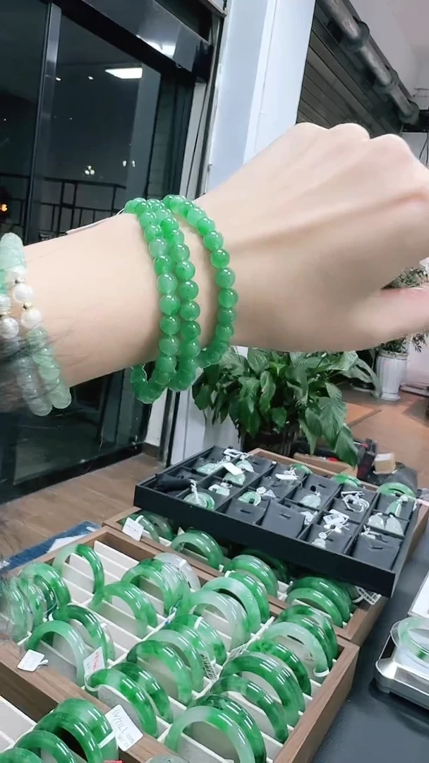 未镶嵌1石英质玉（非洲翠）/0984