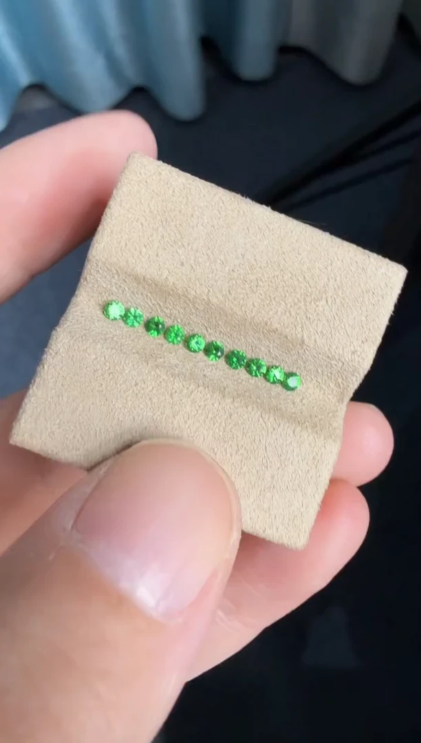 未镶嵌裸石石榴石（沙弗莱）ct-A203-10p