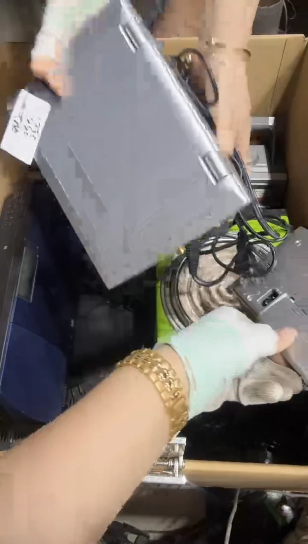 瓷片w****5  366中古商品，瑕疵品，不保好坏。