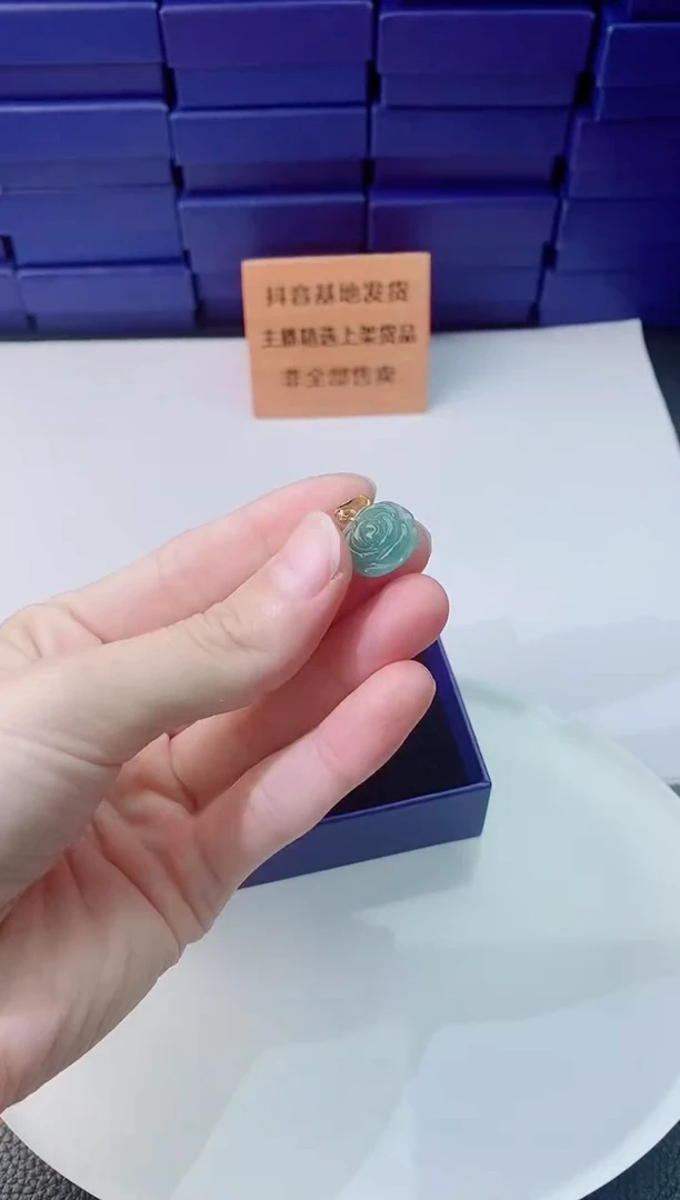 翡翠未镶嵌颈饰1111111111