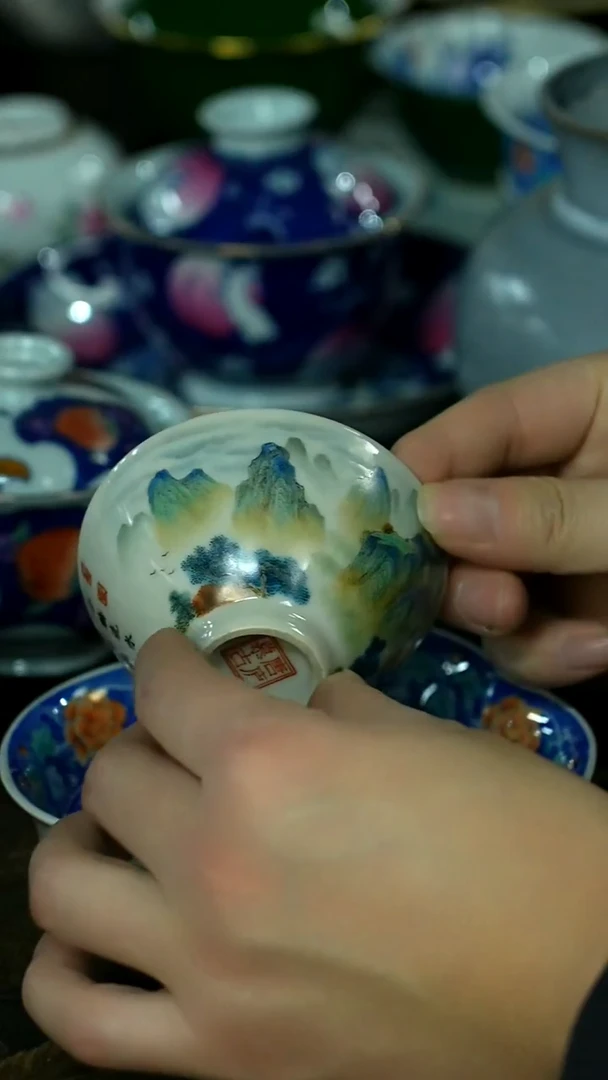 茶具还挺美，蹲下看看！