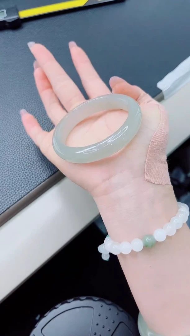 石英质玉手镯未镶嵌146-52.9