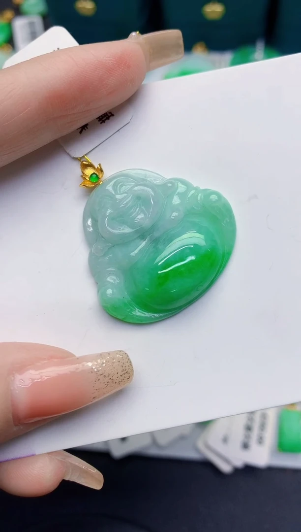 颈饰18K金镶嵌翡翠缅甸天然翡翠A货